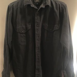 Filson Men’s button down! Great condition!